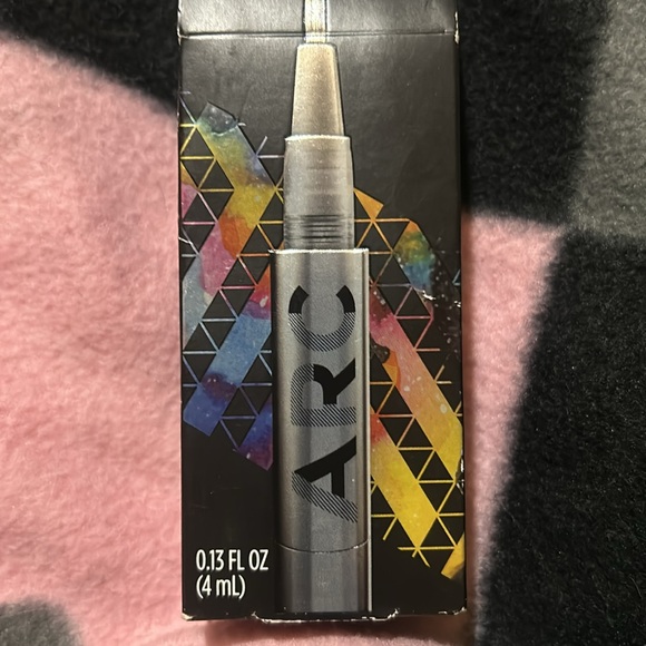 ARC Teeth Whitening Pen - Picture 3 of 8